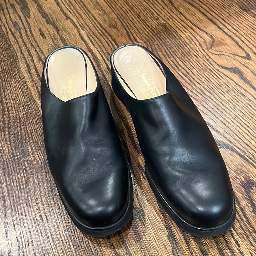 Salvatore Ferragamo mules slip on shoes 10.5 black